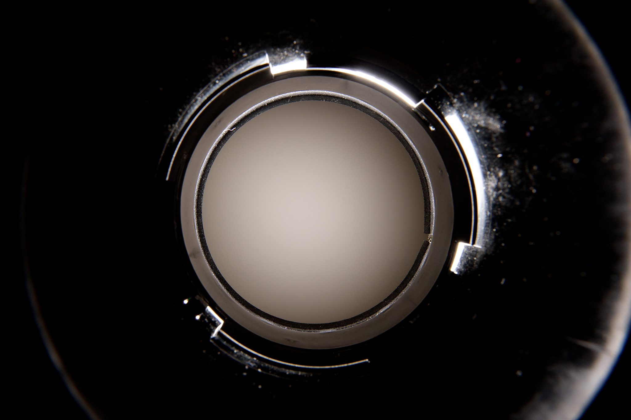 inside a alienbee ringflash unit going off