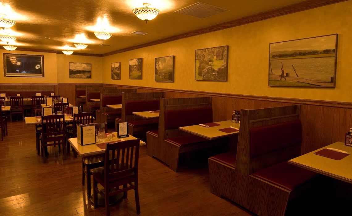 Dining Room at Piper's Pub