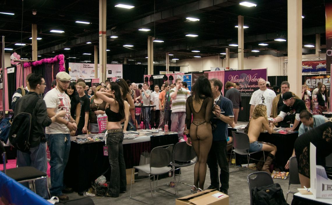exxxotica 2008 adult convention