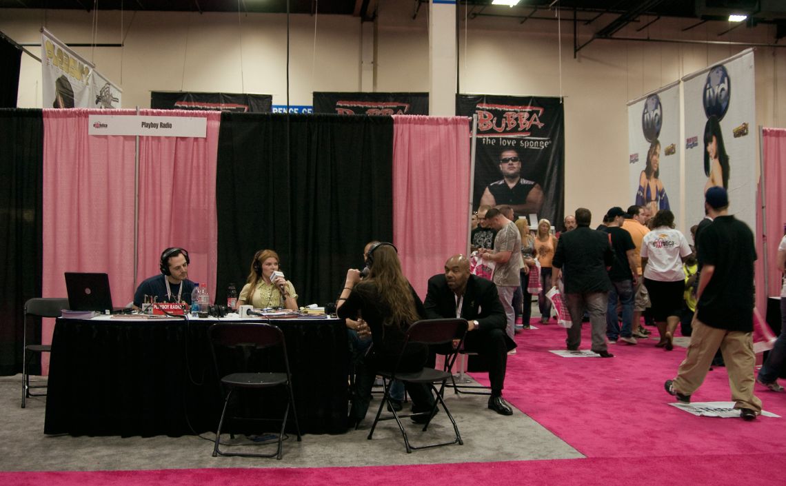 exxxotica 2008 adult convention