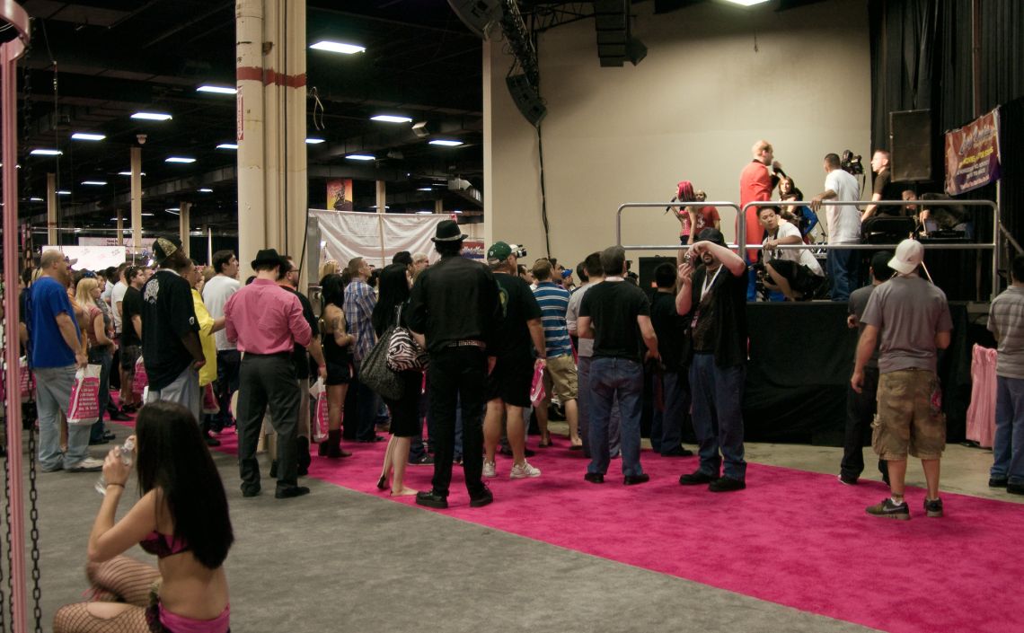 exxxotica 2008 adult convention