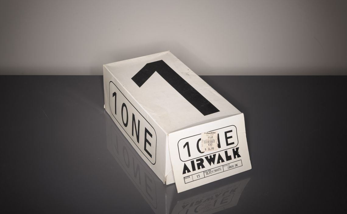 airwalk shoe box