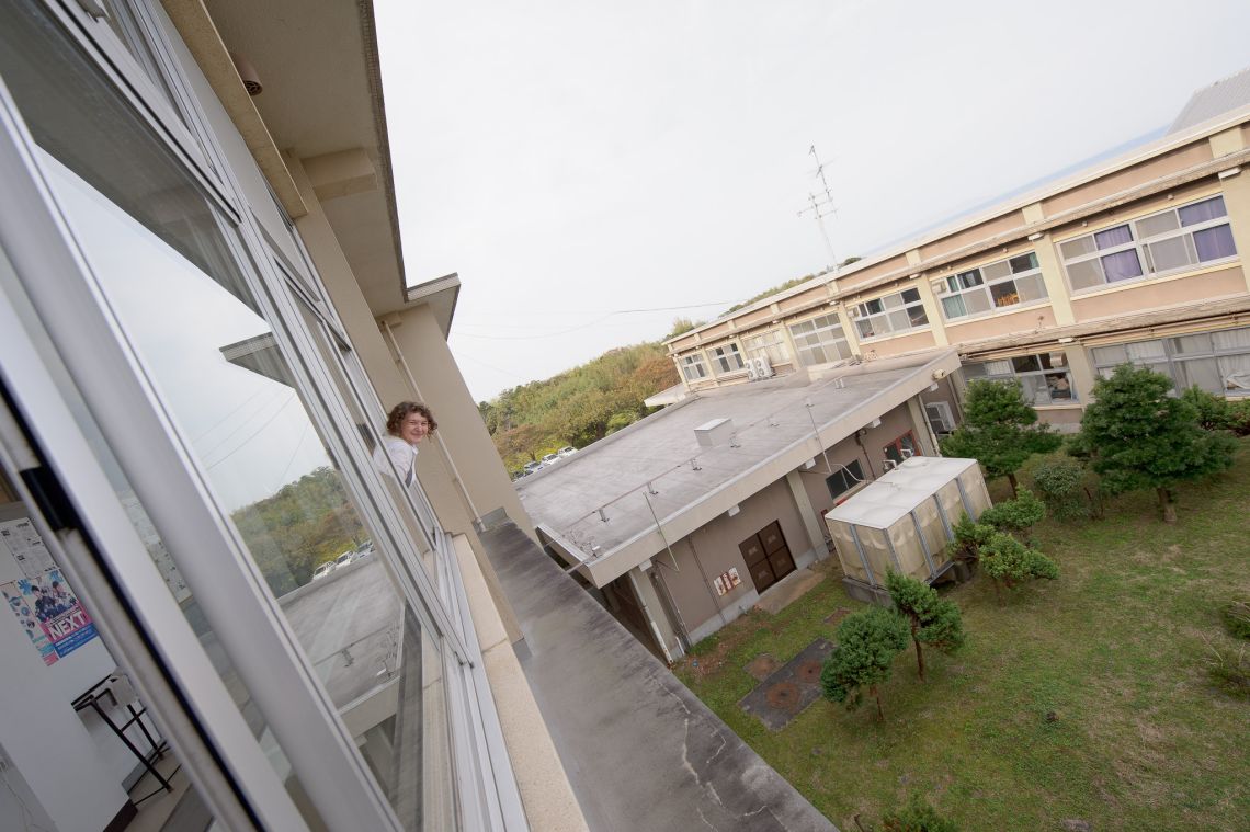 facilities at a middle school in nawa, yonago courtyard buildings