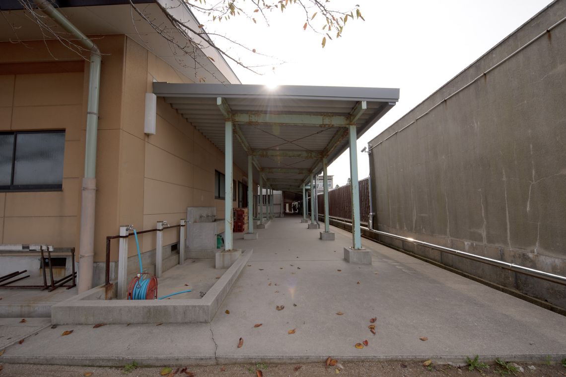 facilities at a middle school in nawa, yonago