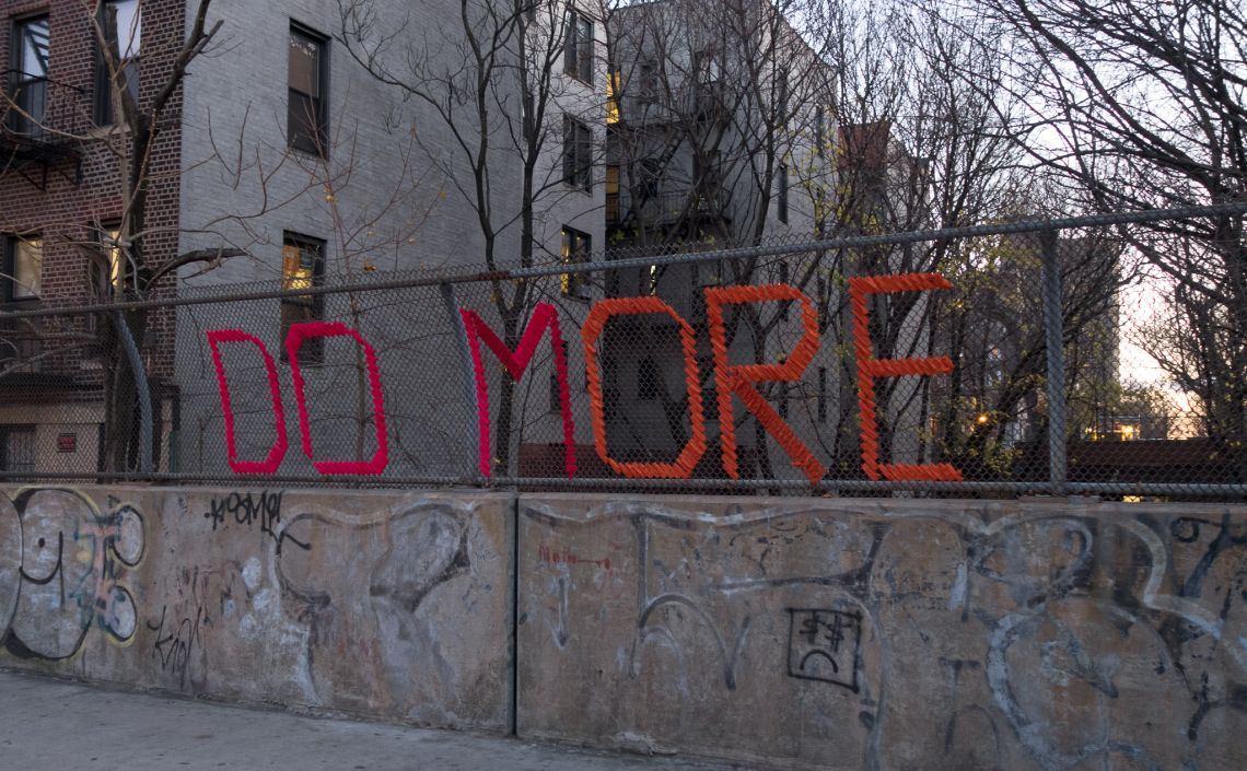 do more streamer in fence