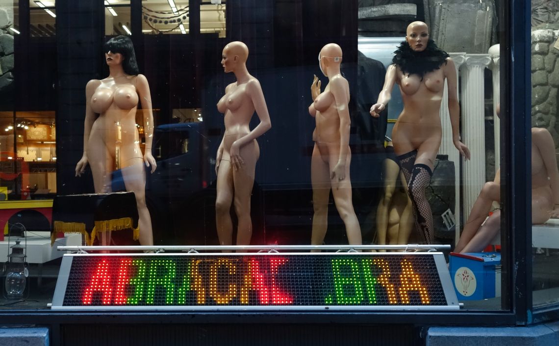 nude mannequins at abracadabra