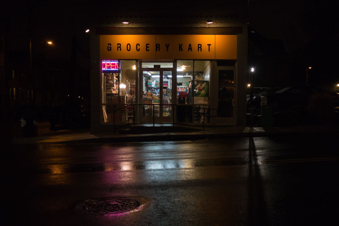 No traffic in front of Grocery Kart