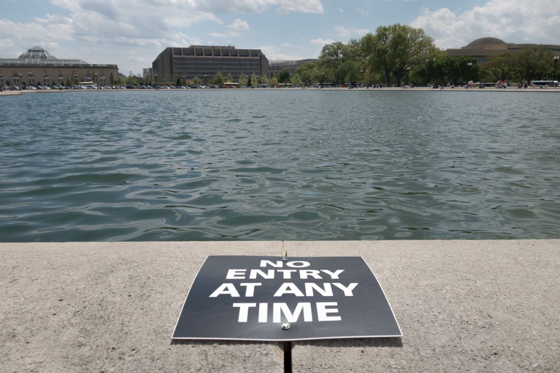 no entry pool monument pool Washington, D.C.
