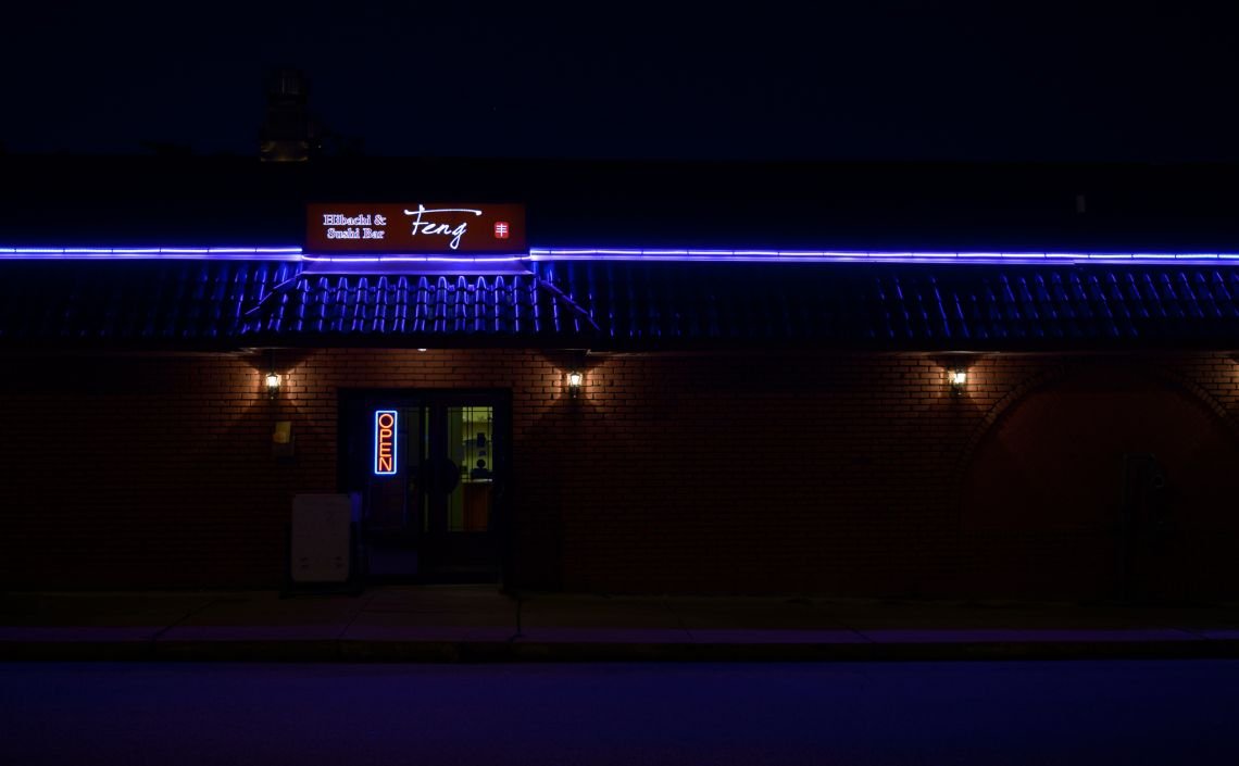 Restaurant roof LEDs in Blue at night
