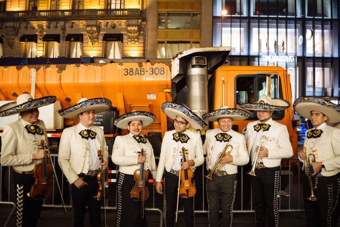 Mariachi posed at the DEP wall
