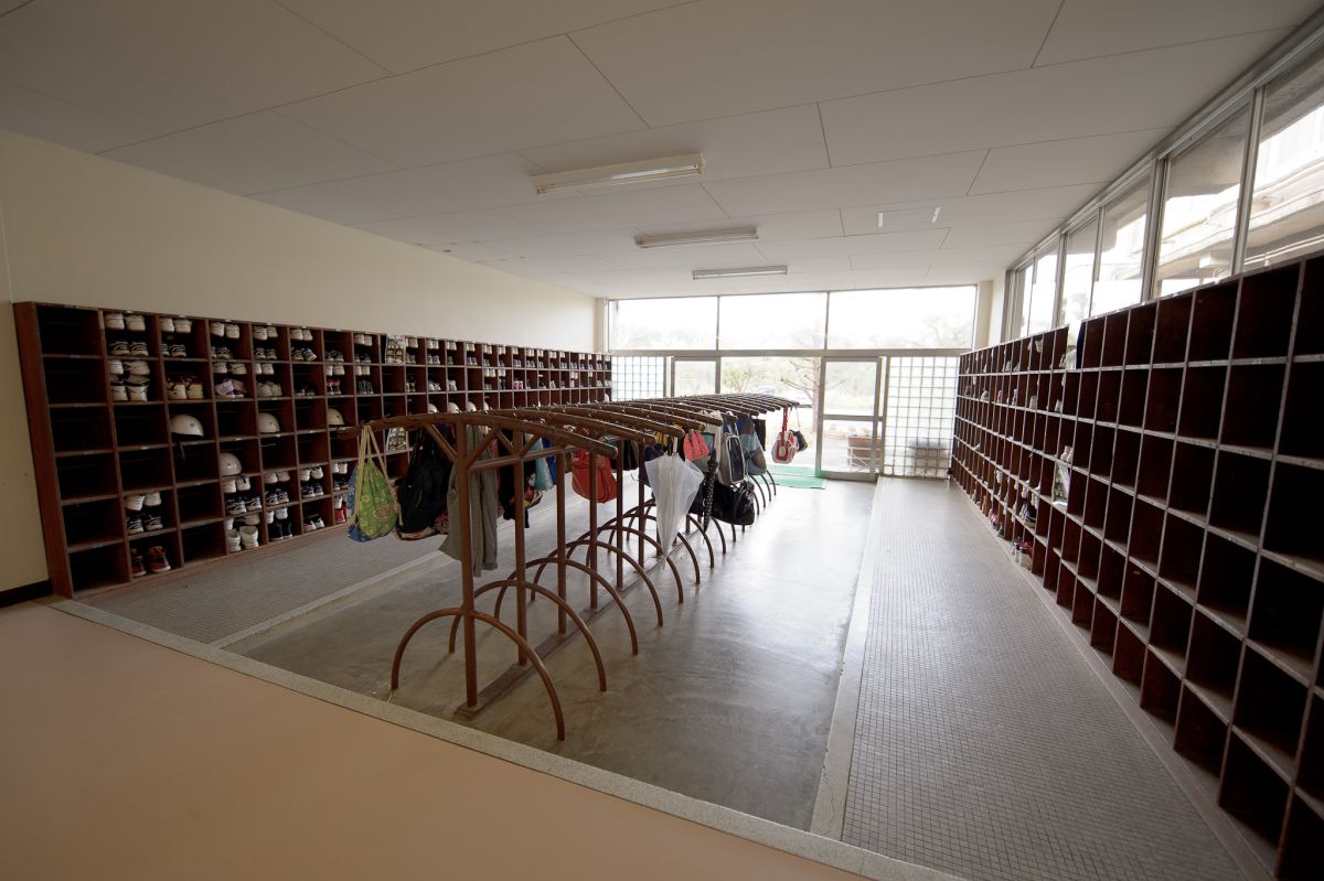 facilities at a middle school in nawa, yonago, japan genkan entrance