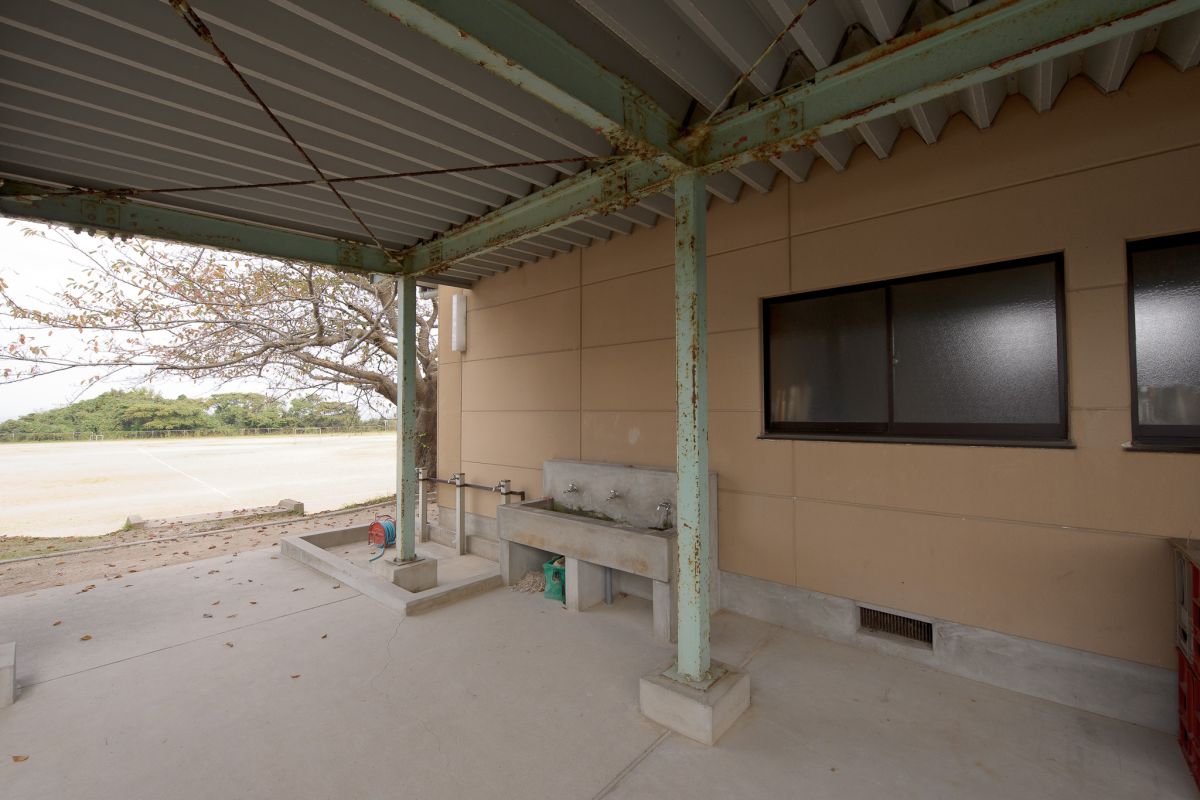 facilities at a middle school in nawa, yonago 