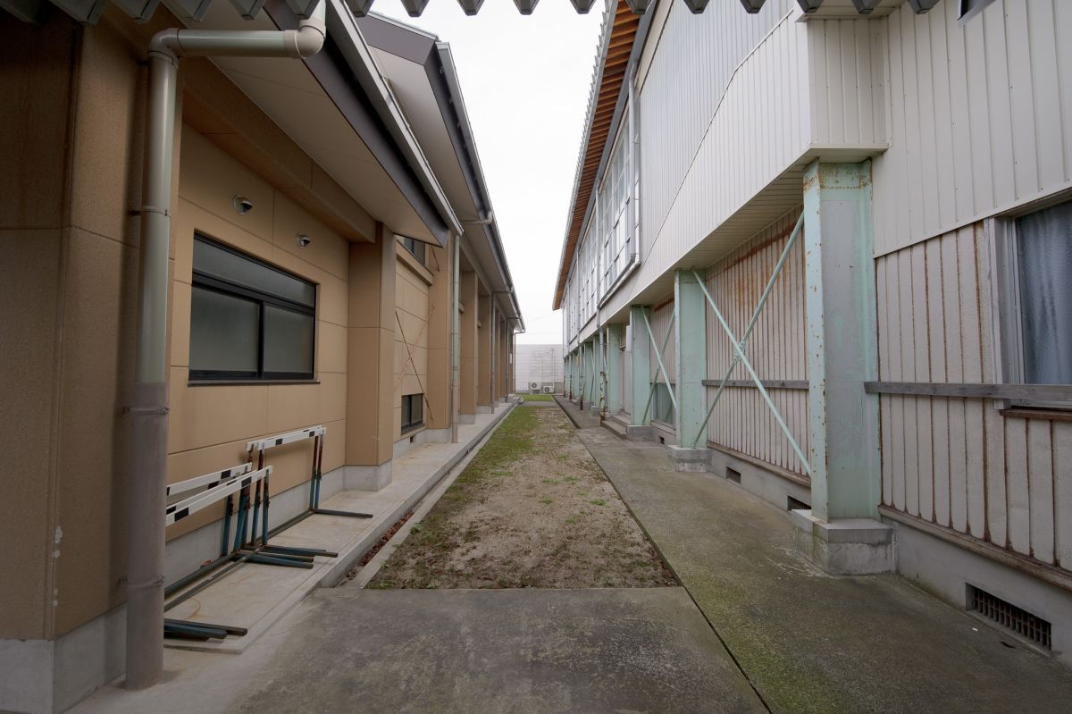 facilities at a middle school in nawa, yonago