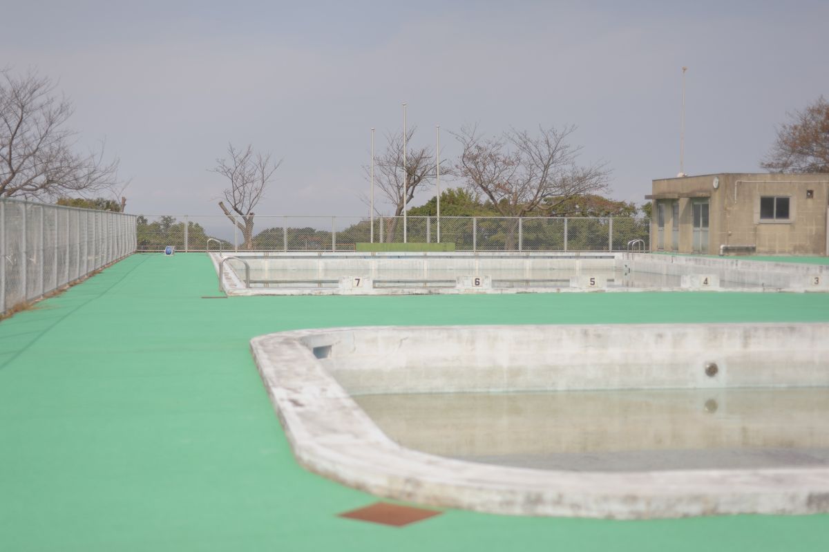 facilities at a middle school in nawa, yonago