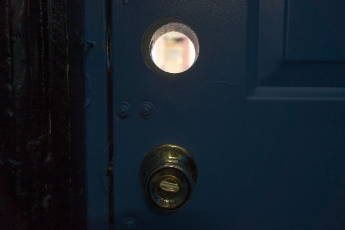 The hole in the door, exposed for the light inside