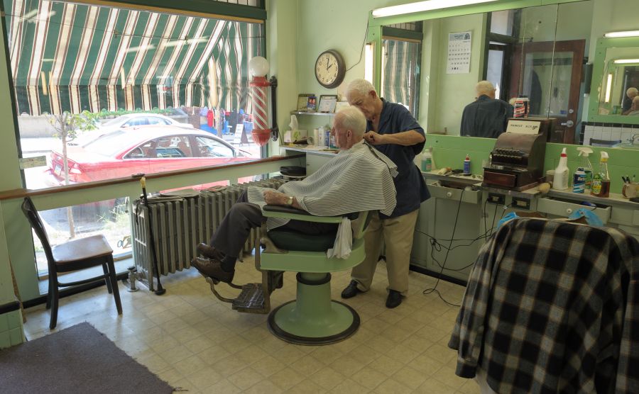 haircut old men lawrenceville